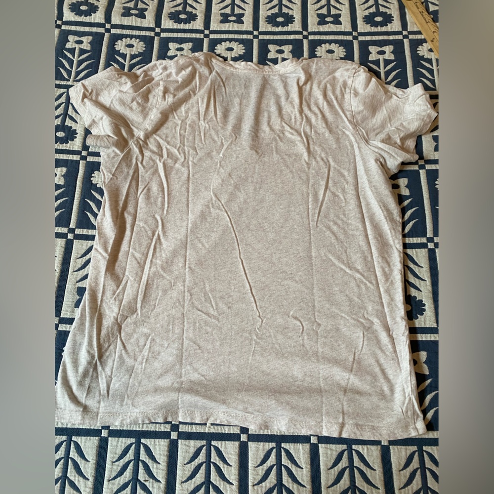 Lot of 4 Everlane Women's Organic Cotton V-Neck T-Shirts, Size XL - Picture 4 of 8